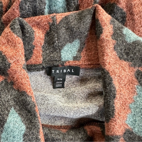 Tribal Funnel Neck Fleecy Leopard Print Sweater Made in Canada ~ M - Picture 7 of 11